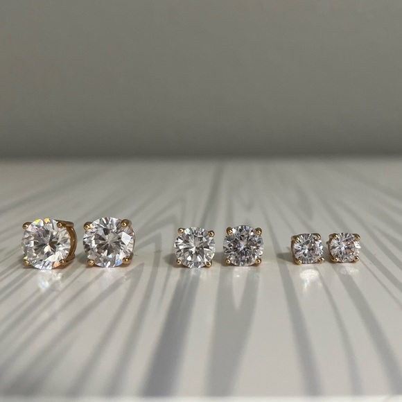 Charming Charlie Clear RSVP Studs Set of 3 - Picture 2 of 5